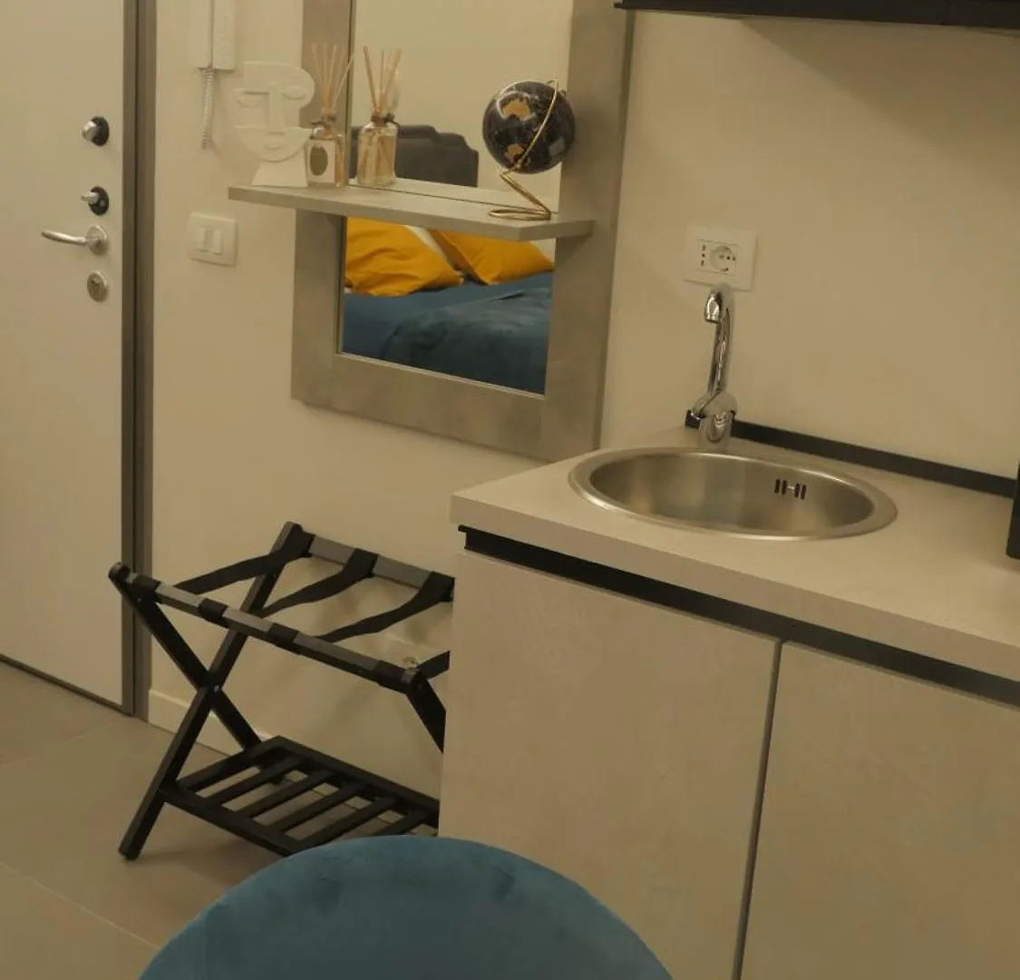 Milan Gallery Suite - Buenos Aires 77A 0*,  Italy
